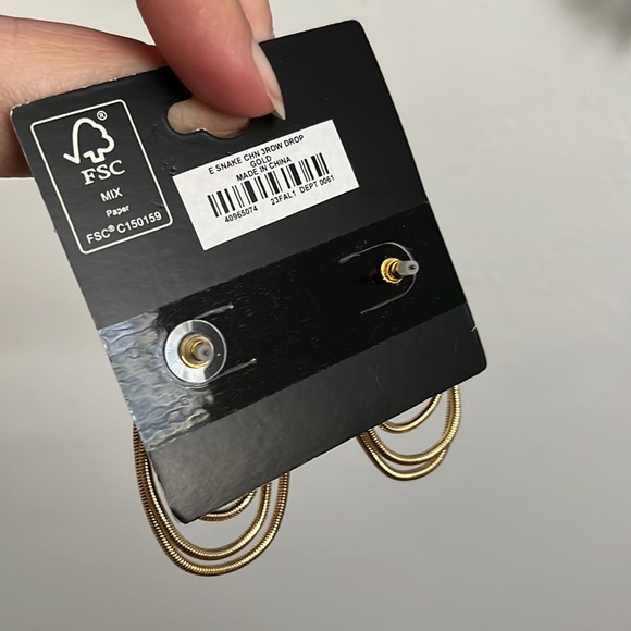 New! Torrid. Snake chain gold earring - Picture 4 of 4